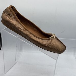 Clarks Metallic Bronze Leather Flats Bow Women’s 7.5B Slip On Comfort Shoes